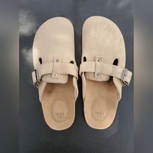 Time and Tru brand slippers